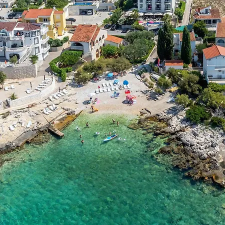 Zecevo Rtic 8366d 公寓 *