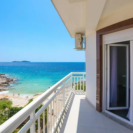 Zecevo Rtic 8366d 公寓 罗戈兹尼察