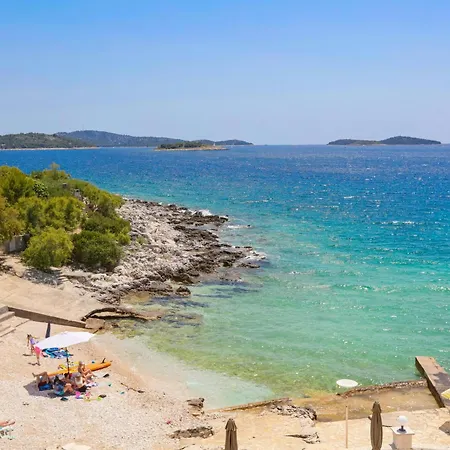 Zecevo Rtic 8366d 公寓 *