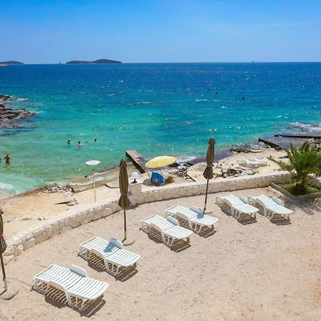 公寓 Zecevo Rtic 8366d *