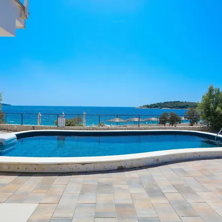 公寓 Zecevo Rtic 8366d *