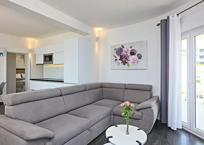 Zecevo Rtic 8366d Rogoznica (Sibenik-Knin)